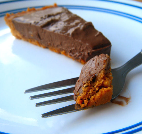 Healthy Chocolate Peanut Butter Pie