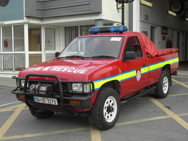 county rescue fire clare nissan pickup pathfinder l4v 94ce2279