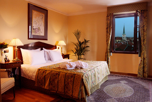 Golden Well Hotel - Luxurious elegance : Bedroom of Suite Rudolf II