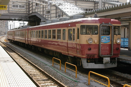 JRW 475series(JNR color) in Toyama,Toyama,Japan 2009/3/15