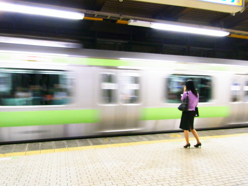 Woman who waits for Yamanote line