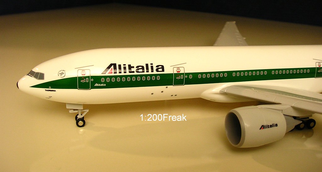 Alitalia boeing 777-200 1:200 b777 skymarks modelo chasis skr718 