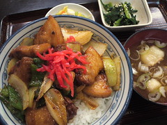 みよし食堂「豚バラ肉丼」（650円）