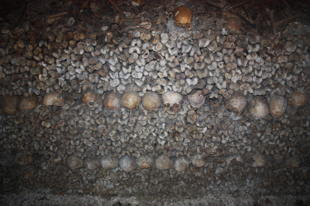 Catacombs_of_Paris