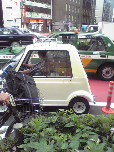 Tiny car in Shinjuku