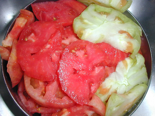 Peeled and Sliced Salvaged Tomatoes