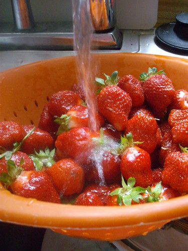 YIP 9 Strawberry bath