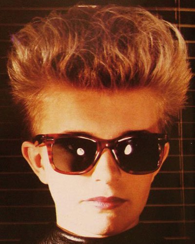 80s Hairstyle 195. 1984 short blonde