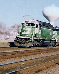 Westbound BNSF Railway freight train.  La Grange Illinois USA. November 2001. by Eddie from Chicago