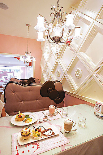 hello kitty cafe 1 by joanneteh_32(I still try to drop by the flickr com