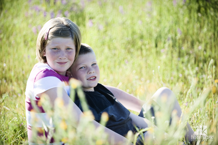 Child Portrait Session at Folsom Lake, borther and sister, by Teresa K photography