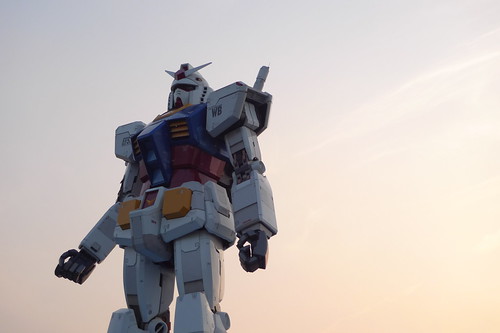 The lifesize Gundam statue in Odaiba