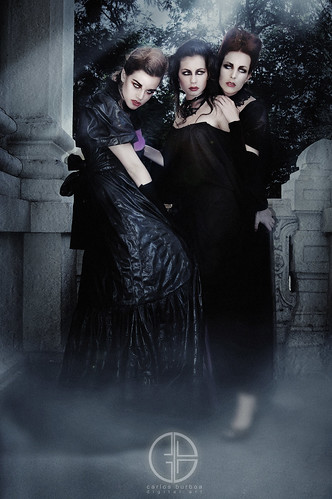 Dracula s Brides 2 Black Modelos de izq a der Ana Luisa Konig