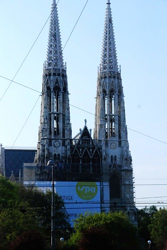 你拍攝的 還願教堂(Votivkirche)。