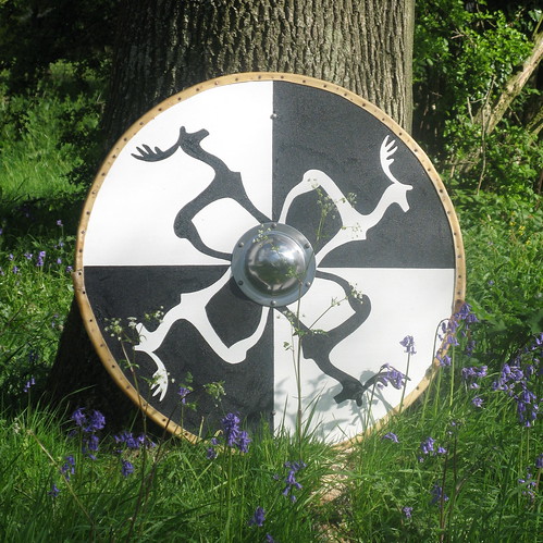 Shield Design for Leothwyn Hearth
