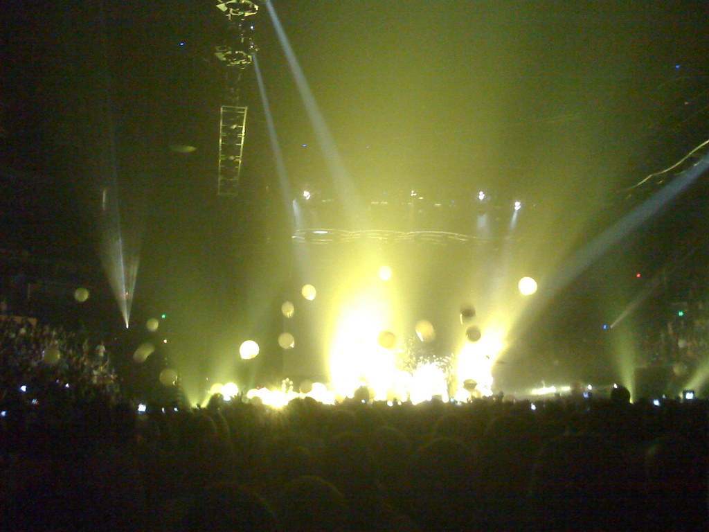 Coldplay playing Yellow