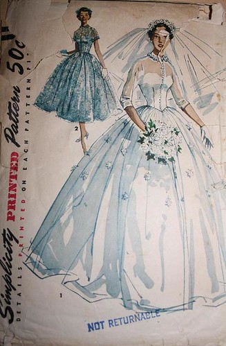 Vintage sewing pattern 1950s big poufy wedding dress full skirt