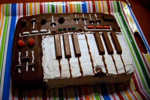 birthday cake 17. Synthesizer irthday cake