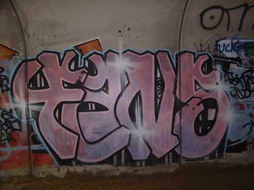 amor in graffiti. amor graffiti