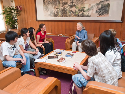 Dr. Jane Goodall Meeting Taipei European School Students 珍古德博士會見台北歐洲學校學生