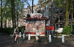 Johnny Jordaan plein by drooderfiets
