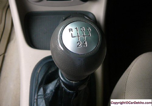 Hyundai Verna Gear Shifter Interior 