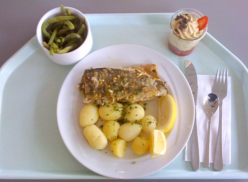 trout meuniere (panfried trout) / Forelle "Müllerin Art"