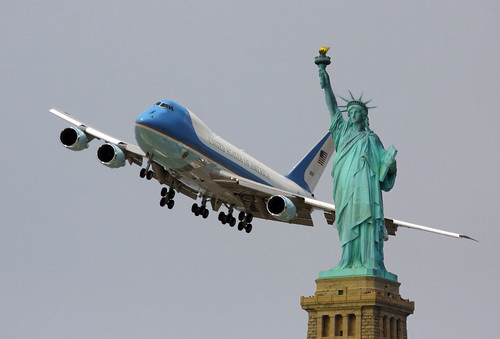 That Air Force One Statue of Liberty shot