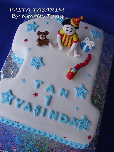 1ST BIRTHDAY CAKE - TAN