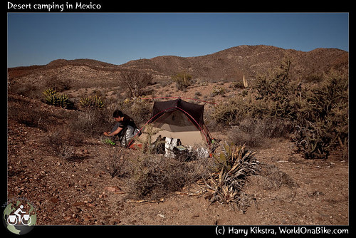 Desert camping in Mexico por exposedplanet.