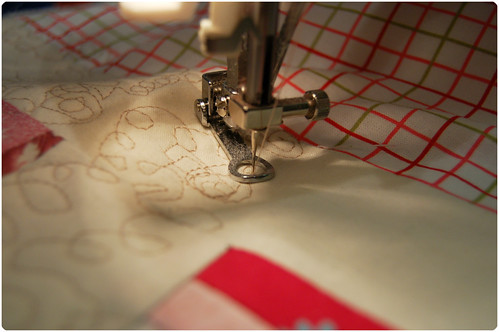 Machine quilting... (copyright Hanna Andersson)