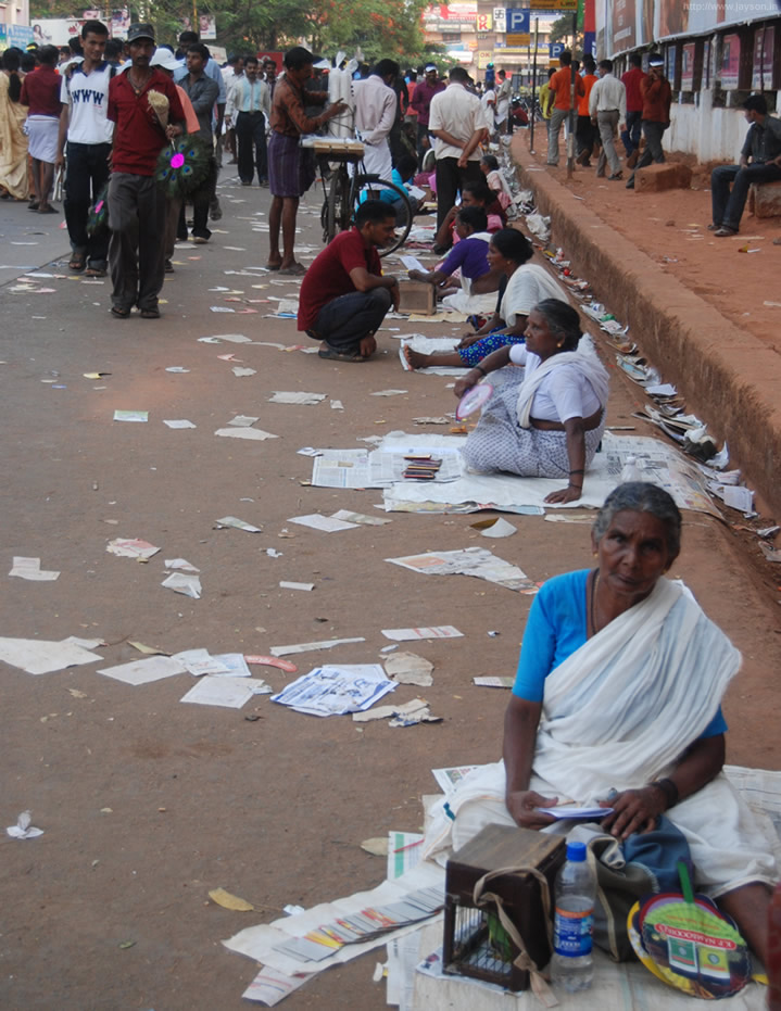 thrissur pooram - Fortune tellers at Thrissur Pooram
