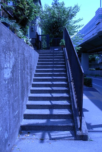 青め階段