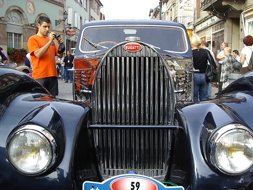 Bugatti Calandre (by fangio678)