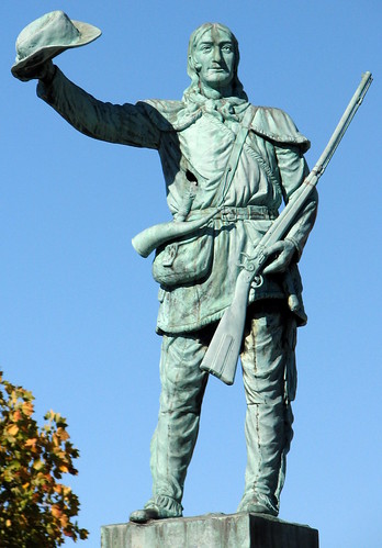 Davy Crockett Statue 2