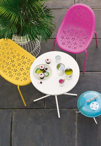 Heals Outdoorable - Tea Chairs and Pix Table