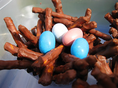 Easter Picnic - Chocolate Nests (by magicalobizuth)