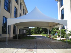 Tenda lobby parkir 