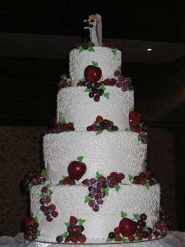 fresh fruits wedding cake