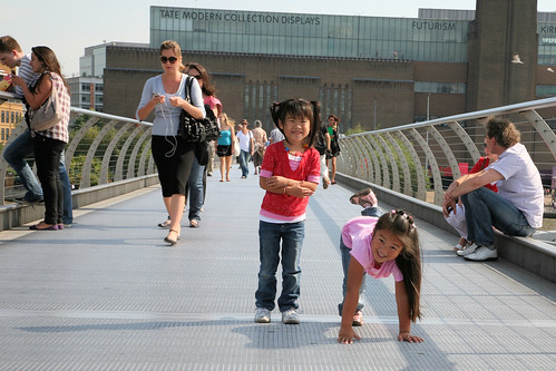 Maddy and Gwen on Millenium Bridge.jpg