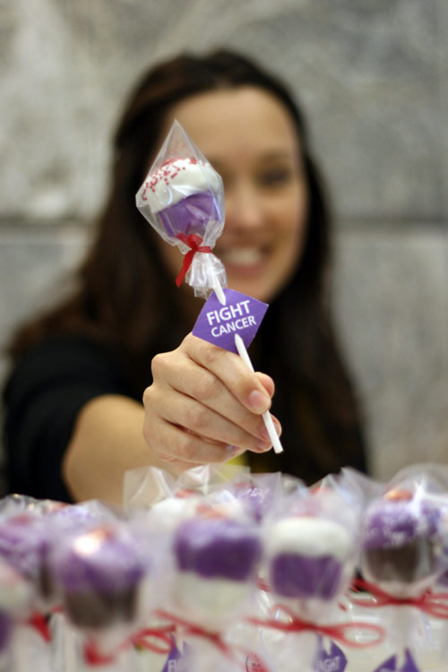 Cupcake Pops to fight cancer