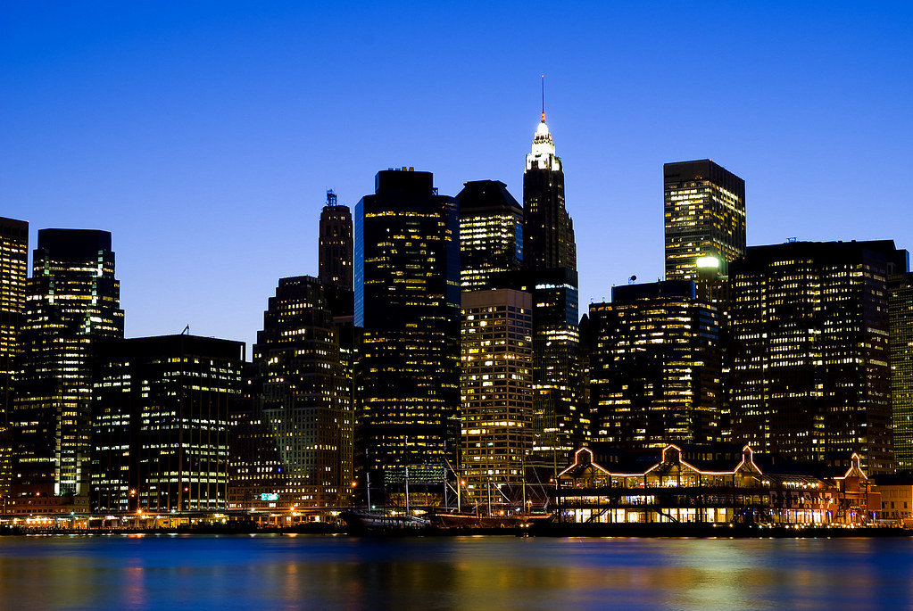 On Black: Manhattan Skyline, Lower Manhattan, New York, Etats-Unis 2009 by