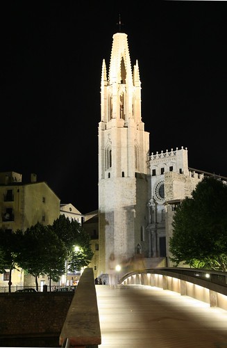 Girona de noche