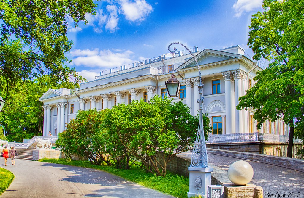 : Elagin palace. Saint-Petersburg.  . -