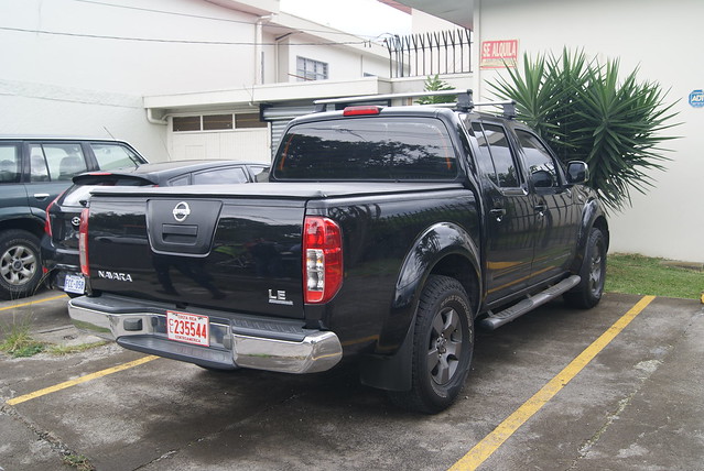 black truck nissan pickup navara
