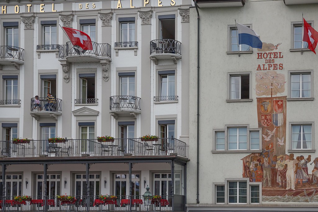 : Lucerne. hotel.