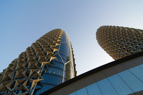 Al Bahar Towers - Responsive Facade ©  Still ePsiLoN