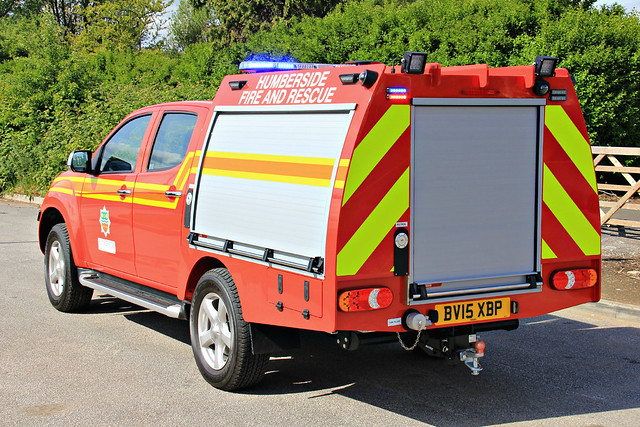 rescue fire small engine pickup systems pump vehicle and leds service fires appliance grilles brigade response unit targeted isuzu tactical lightbar humberside dmax fendoffs hfrs bv15xbp