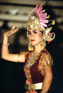 Indonesia - Java - Yogyakarta - Kraton - Dancer