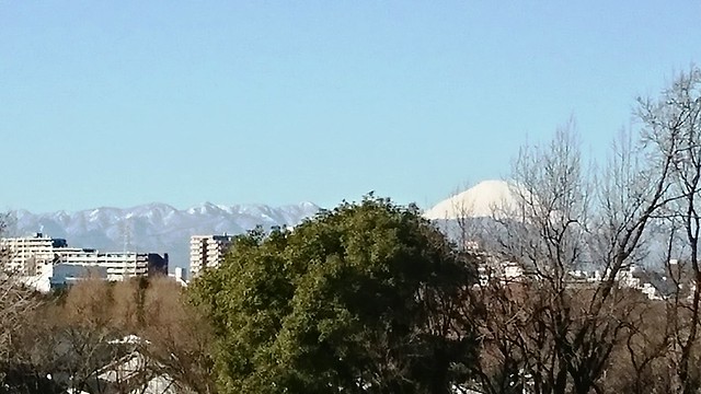 ここの眺望はいいですよ。富士山を望遠で撮...